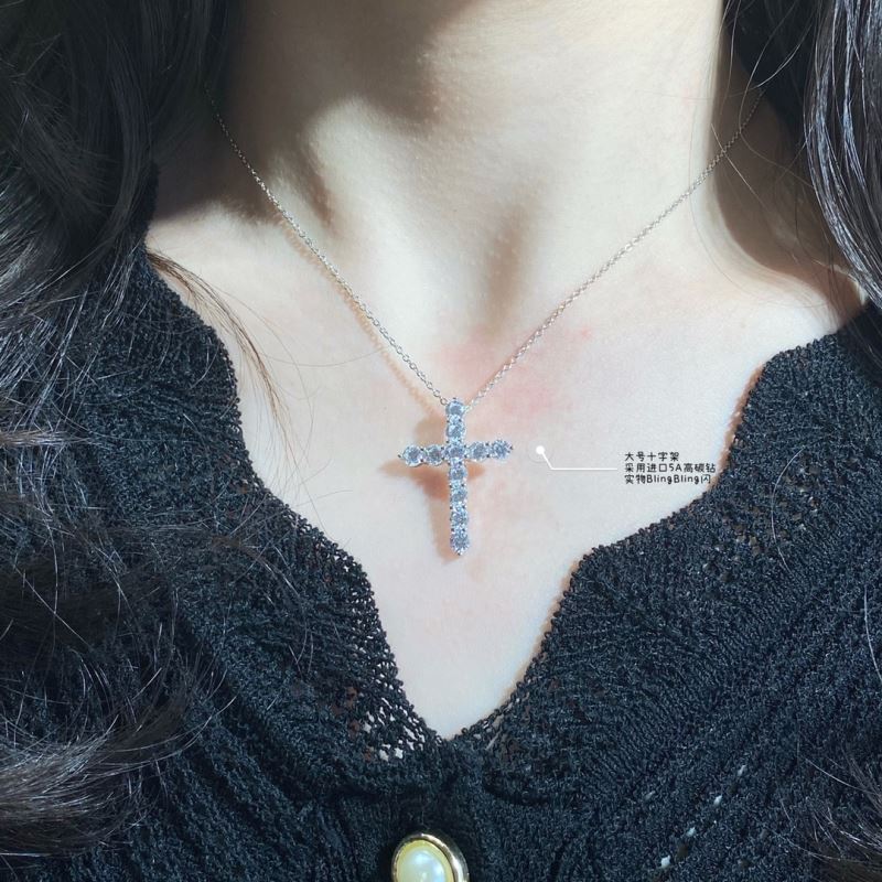 T*f*ny necklaces